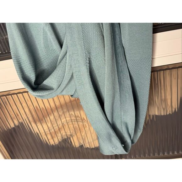 Lululemon Swiftly Tech 2.0 Racerback Hip Length Tank Top, Mint, 8, EUC - Picture 2 of 3